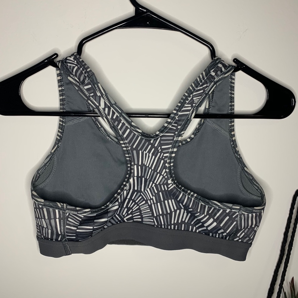 Nike Pro Sports Bra Size Small - Picture 3 of 8